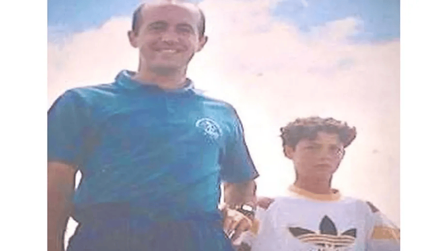 而是葡萄牙, 带他们就餐, stron